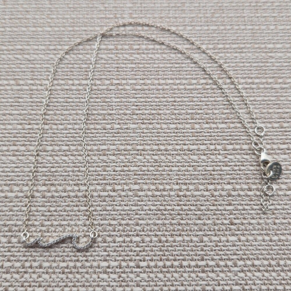 18 Inches Sterling Silver Cubic Zirconia Ocean Waves Necklace A4217